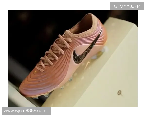 足球明星们为何钟情耐克足球鞋背后的秘密与魅力分析