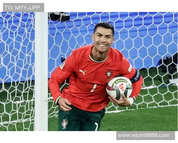 足球巨星C罗化身老年人挑战自我展现不一样的魅力与风采